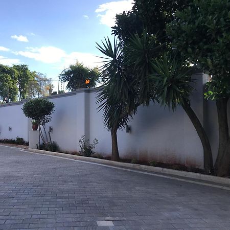 Aluve Guesthouse Johannesburgo Exterior foto
